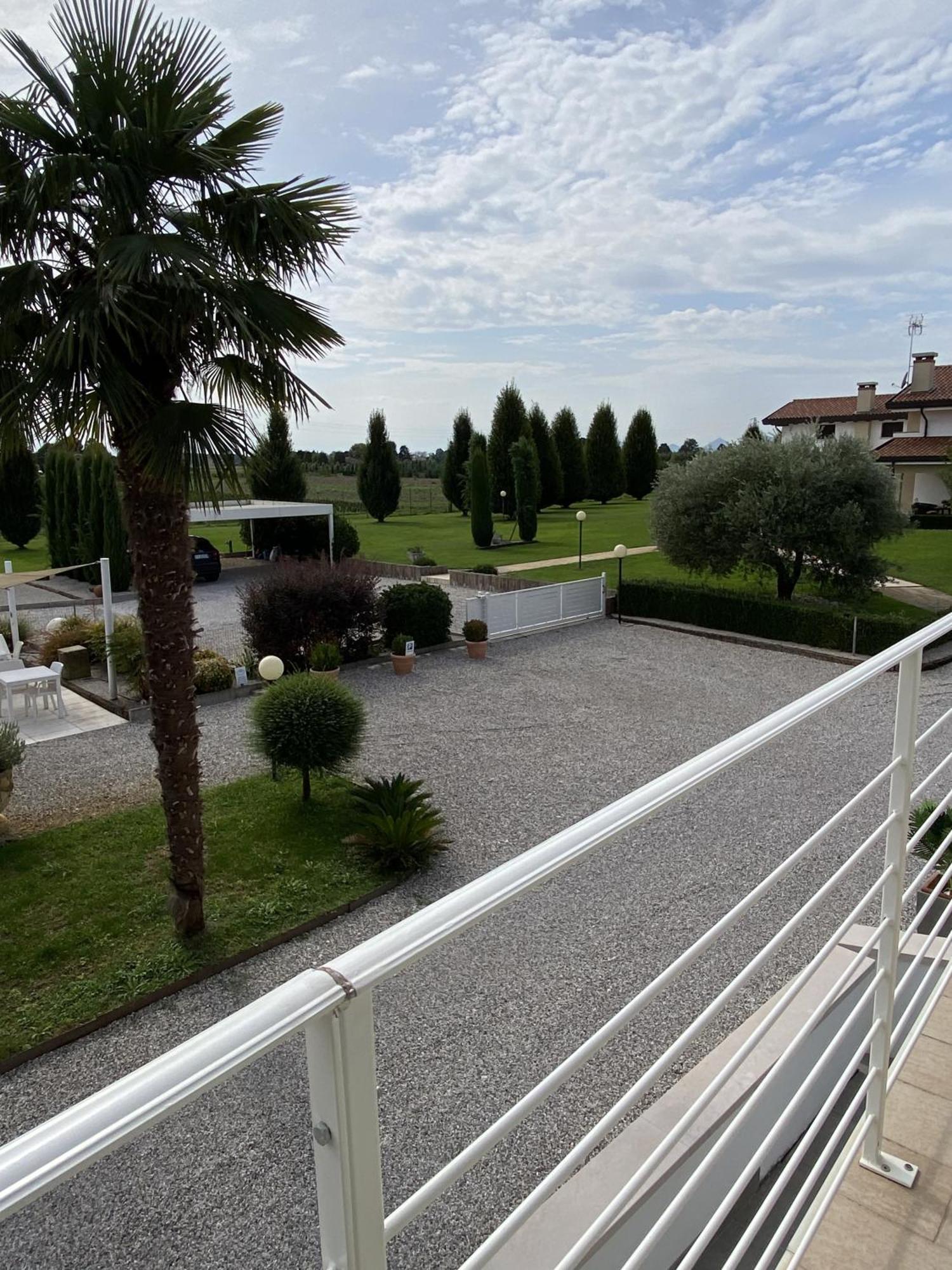 Meridien House Casalserugo Exterior foto